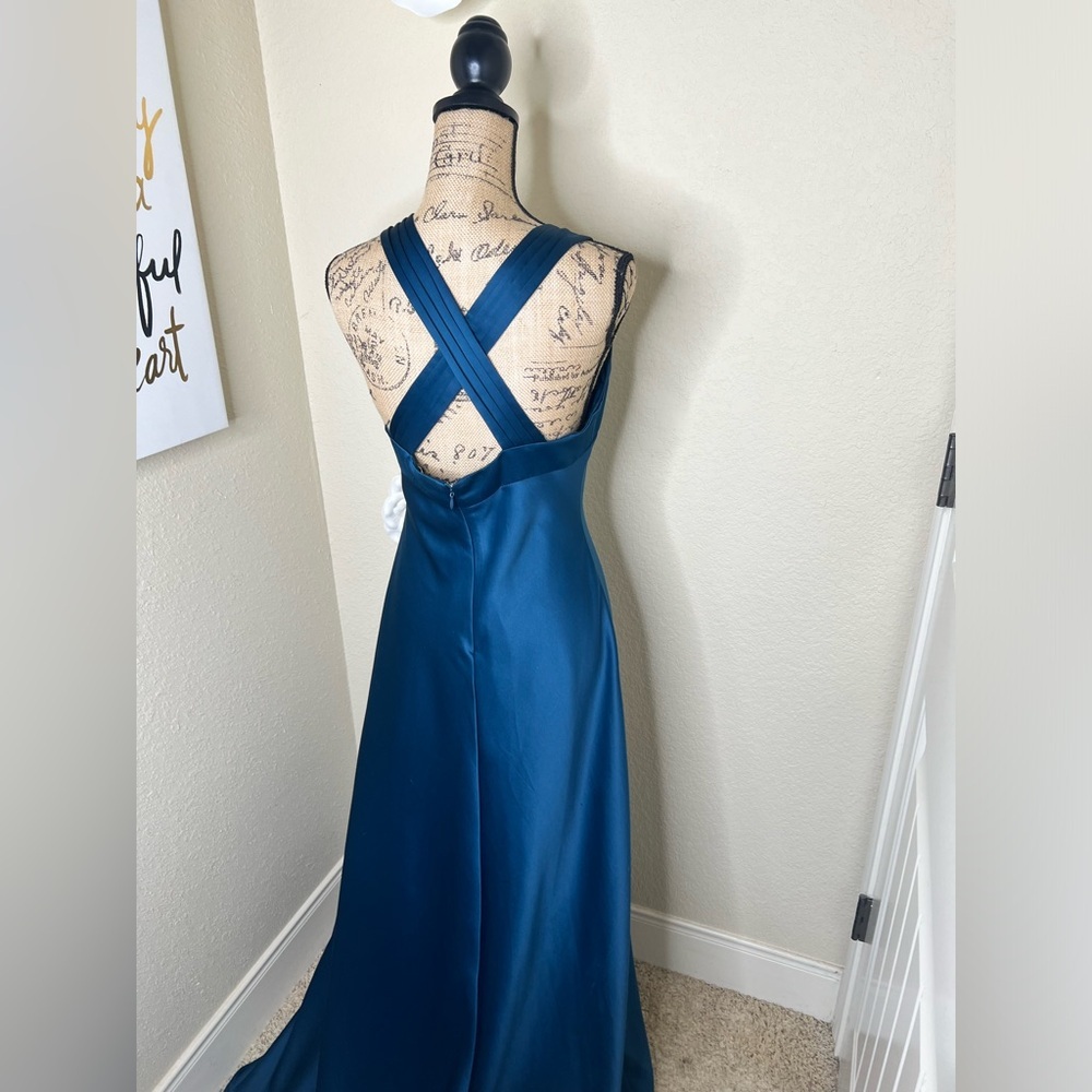 Calvin Klein Dark Ocean Blue/Green Satin Halter Formal Gown with Train Sz 10 - Picture 11 of 13